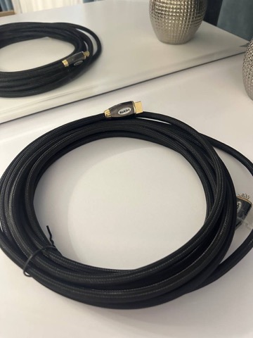 Кабель HDMI 5 метрів Стан як новий, дуже товстий і цупкий , але один ви…